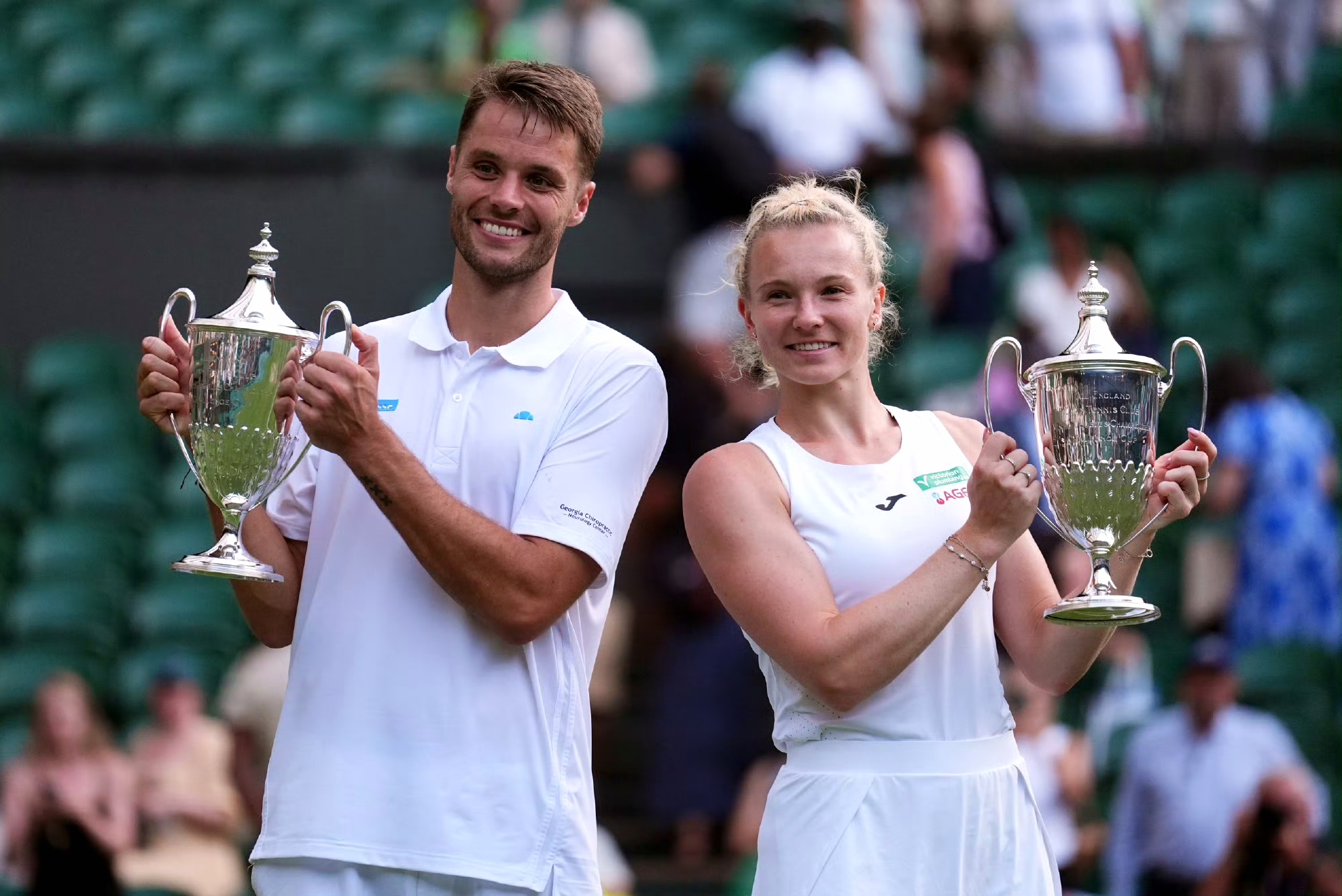 温网险胜蒙特卡洛大师赛，西西帕斯带队取胜