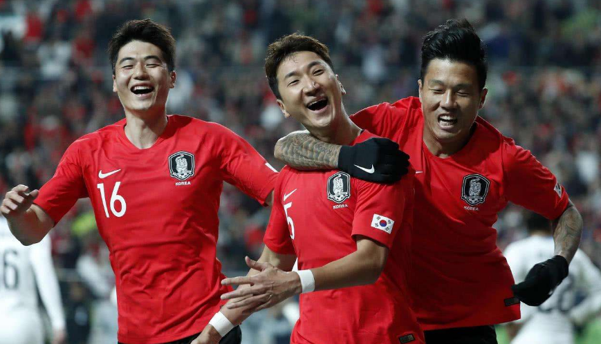 韩国队绝杀日本队，黄鸭组合关键制胜