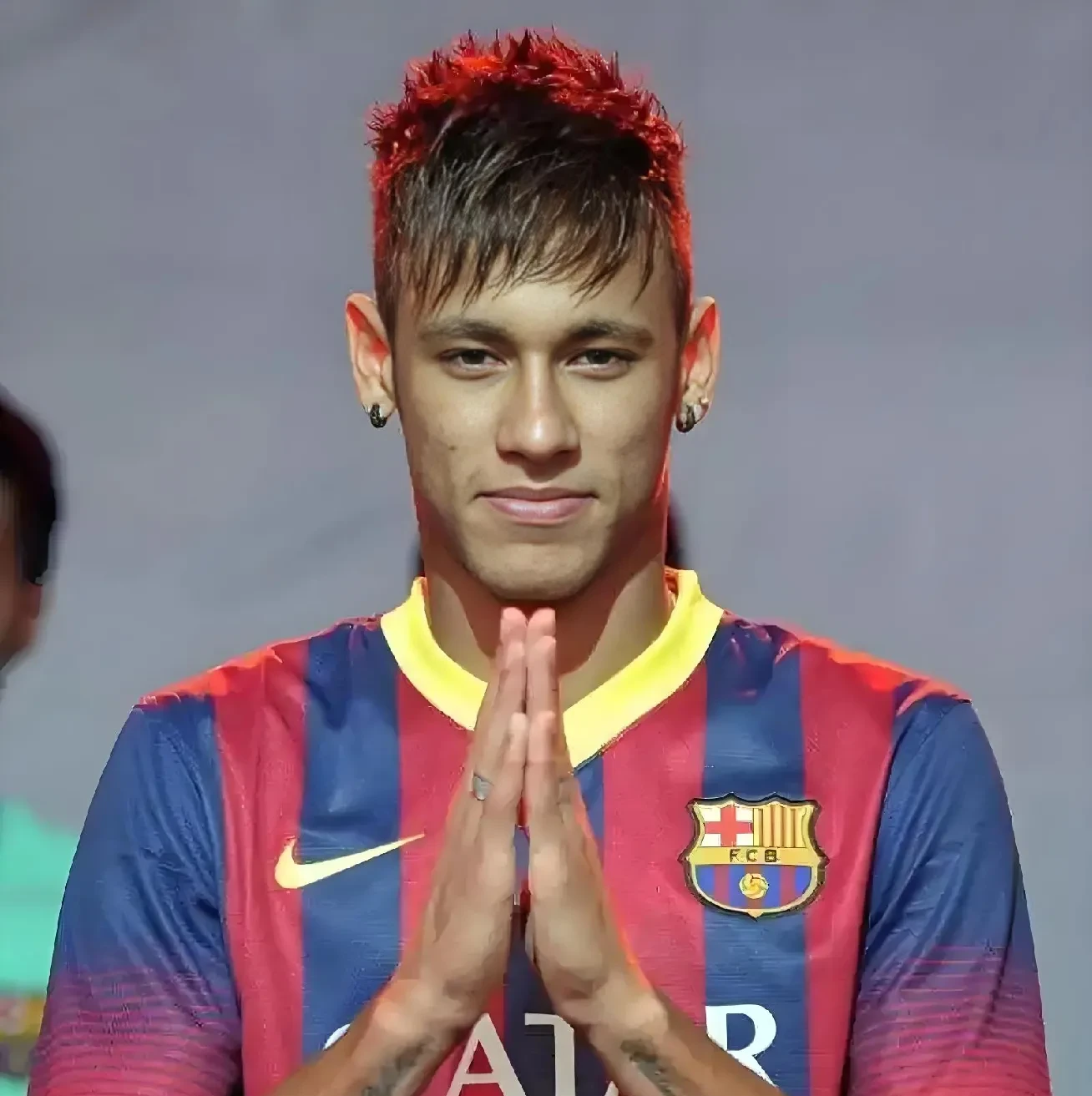 巴萨翻盘乌克兰，内马尔扛起全队