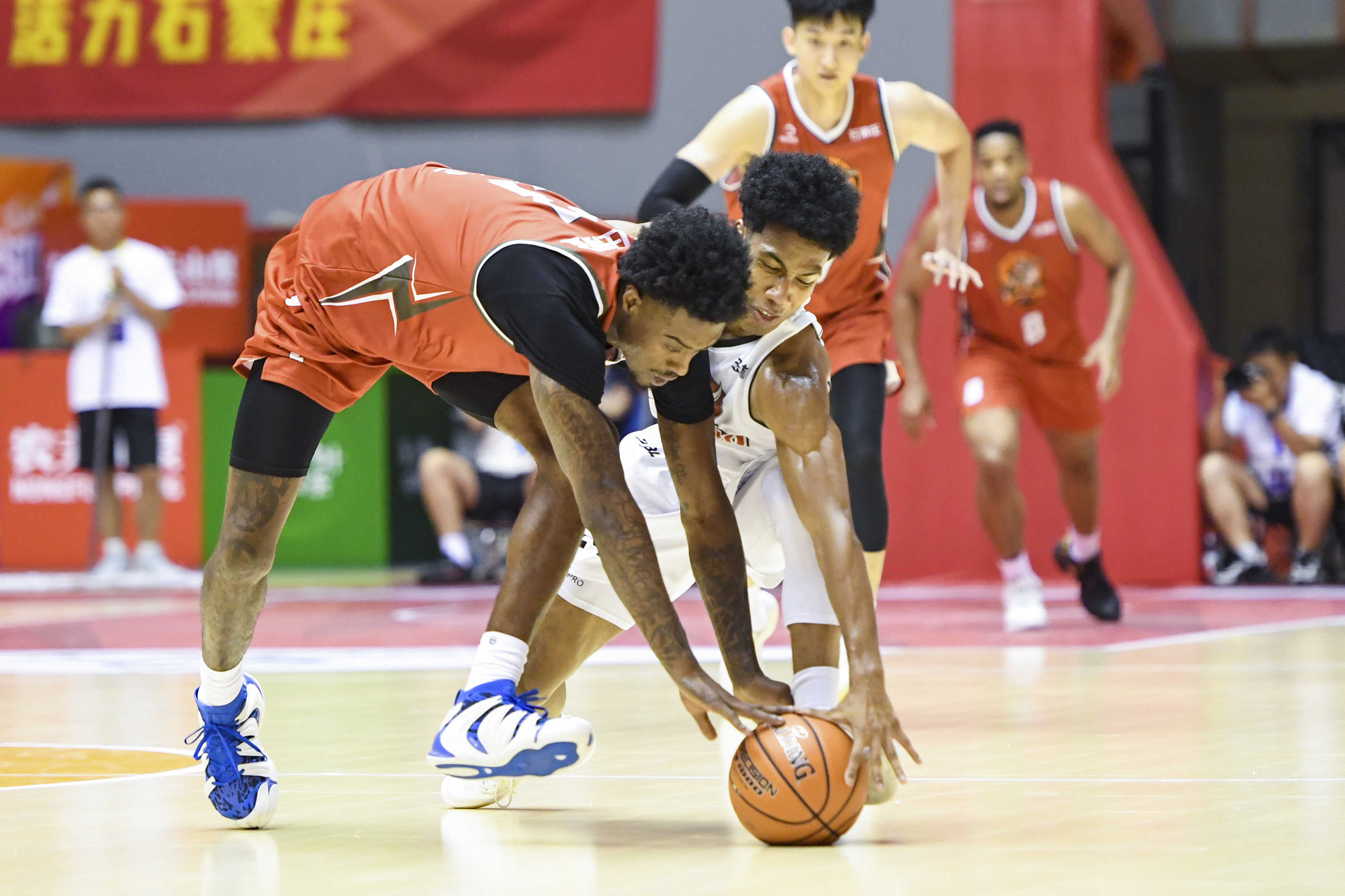 河北男篮大胜江苏，士气高涨