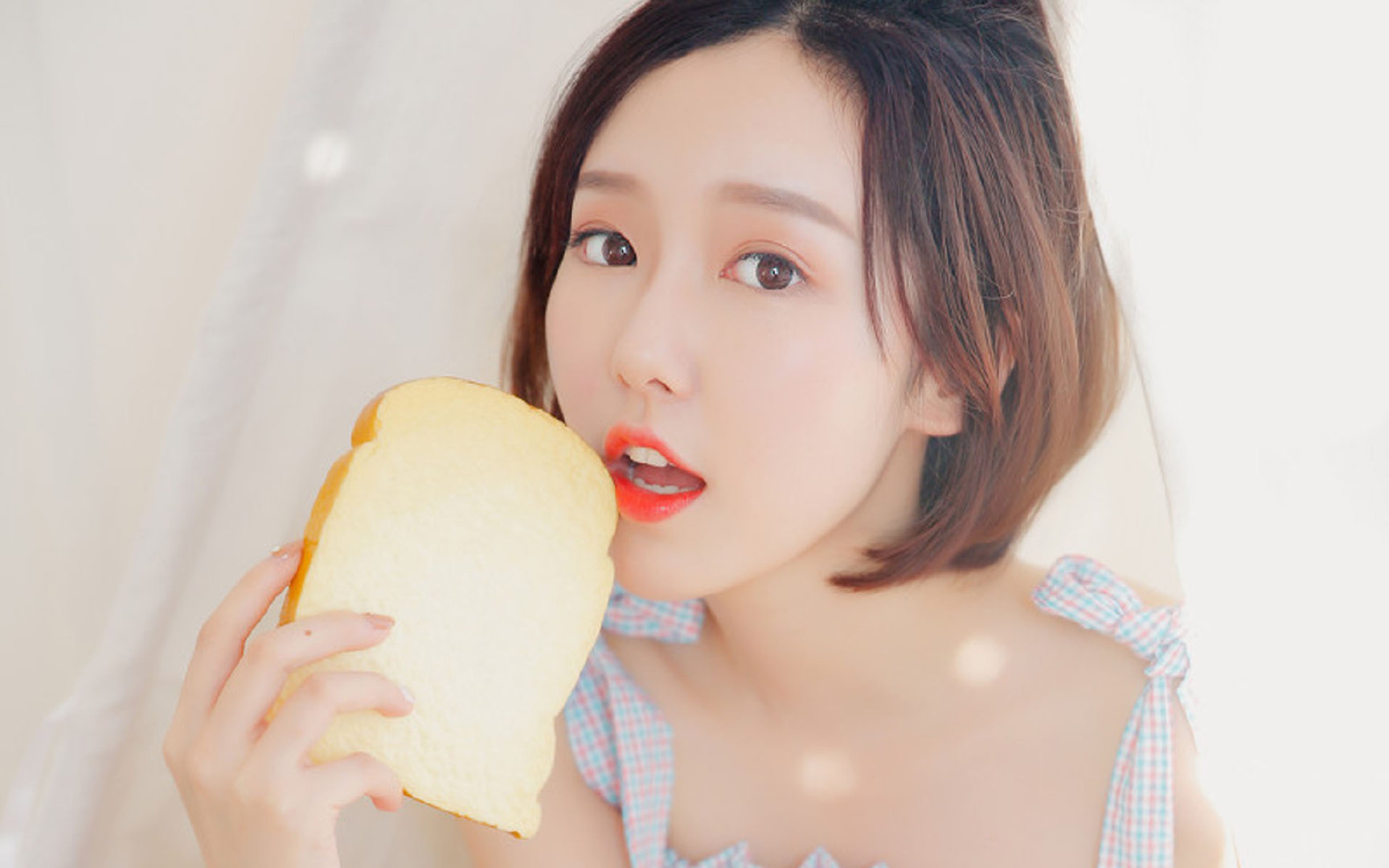 F1新赛季揭幕战与足坛冷门，速度与激情下的哥伦比亚掀翻曼联启示录