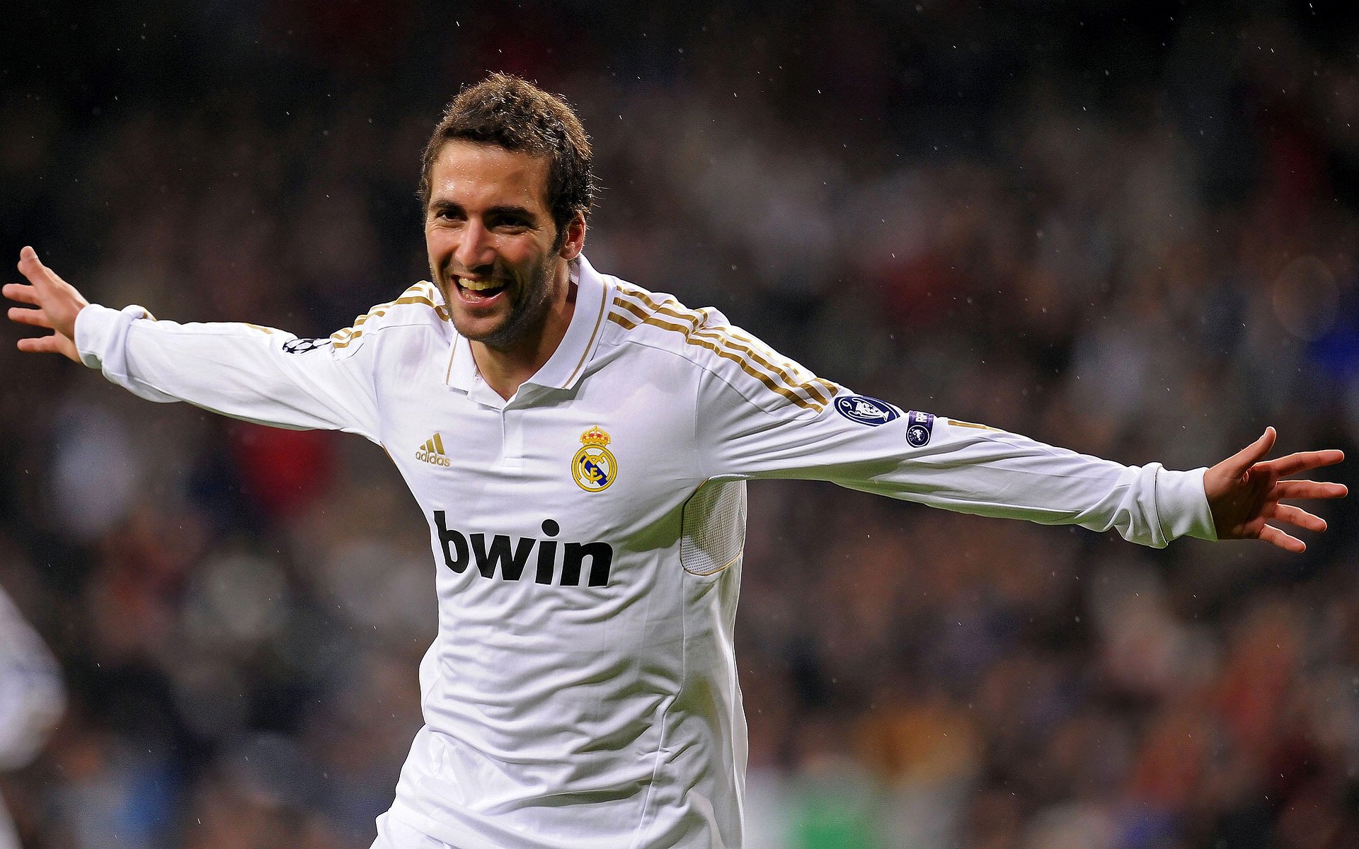 门迪一扑定乾坤，多特蒙德鏖战利物浦，铁闸守护的胜利之夜